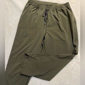 Lululemon Athletica stretch high rise crop pants 7/8 length